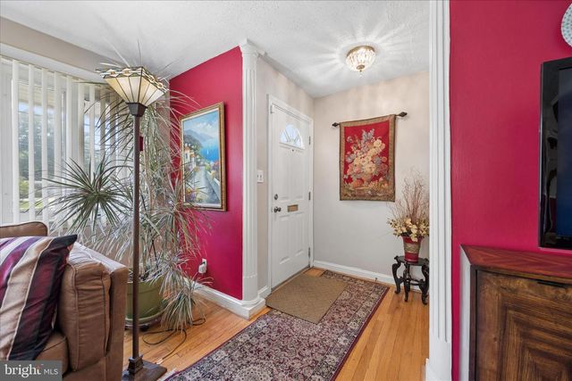 6803 ADELPHI RD, University Park, MD 20782