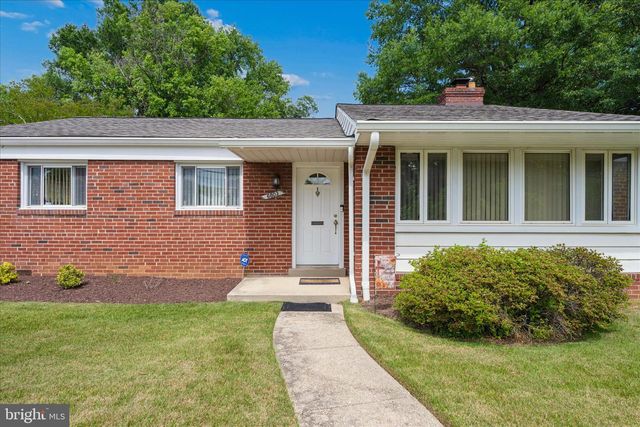 6803 ADELPHI RD, University Park, MD 20782