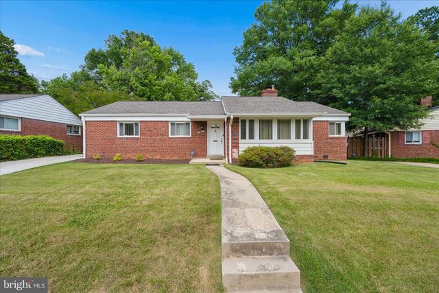 6803 ADELPHI RD, University Park, MD 20782