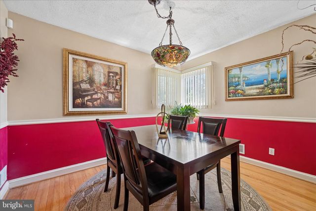6803 ADELPHI RD, University Park, MD 20782