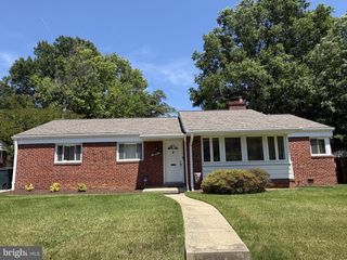 6803 ADELPHI RD, University Park, MD 20782