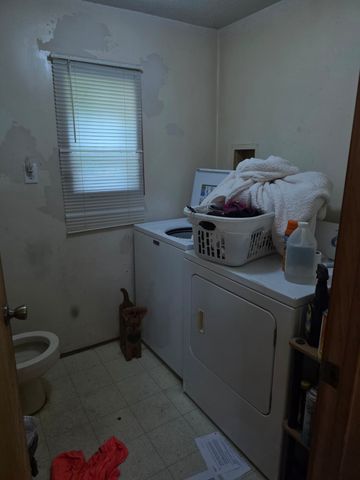 200 Maxwelton Drive, Des Moines, IA 50315