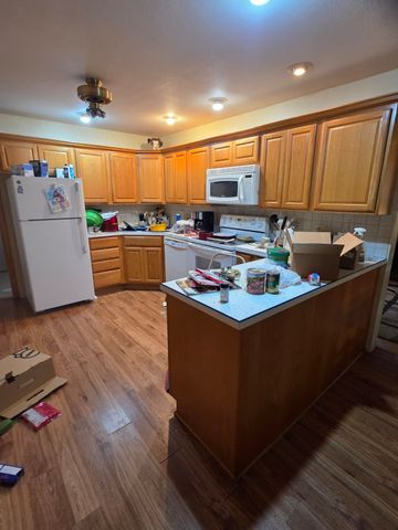 200 Maxwelton Drive, Des Moines, IA 50315