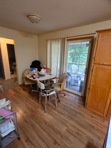 200 Maxwelton Drive, Des Moines, IA 50315