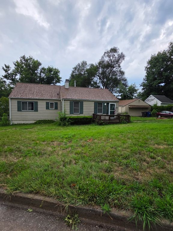 200 Maxwelton Drive, Des Moines, IA 50315