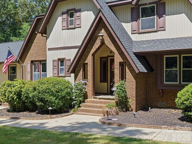 2637 Rolling Hills Drive, Monroe, NC 28110