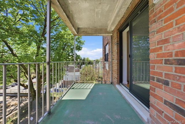 671 Bronx River Road 2f, Yonkers, NY 10704