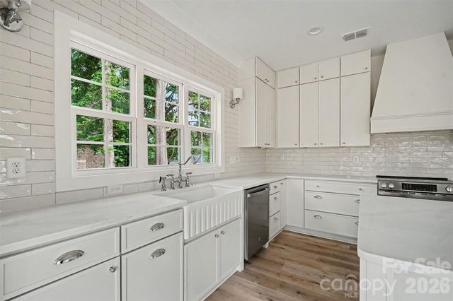 7933 Large Oak Lane, Mint Hill, NC 28227