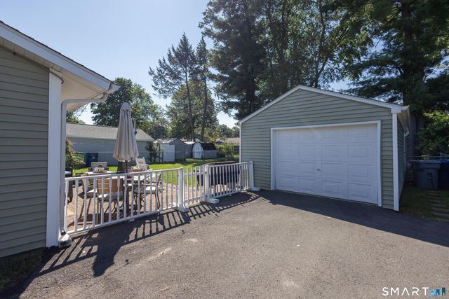 19 Hardwood Road, Plainville, CT 06062
