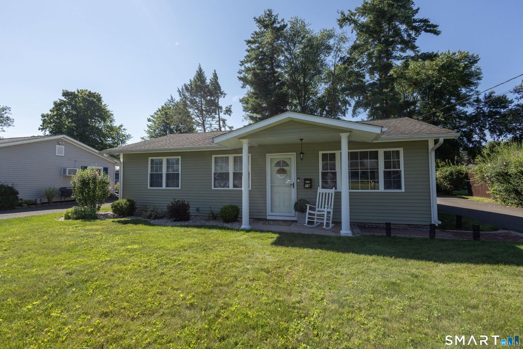19 Hardwood Road, Plainville, CT 06062