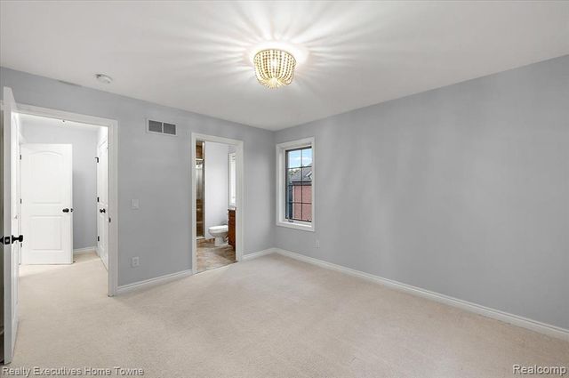 2919 Addison Circle, Rochester, MI 48306
