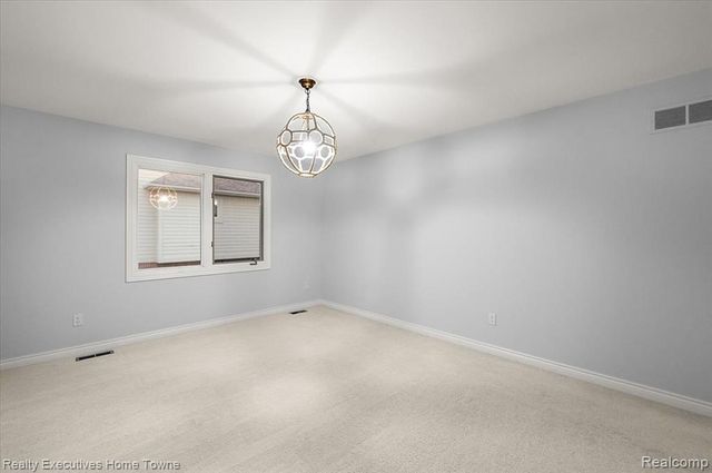 2919 Addison Circle, Rochester, MI 48306