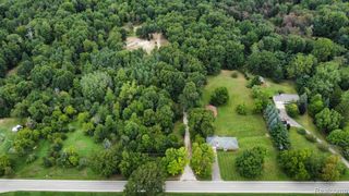 3826 Maybee Road, Lake Orion, MI 48359
