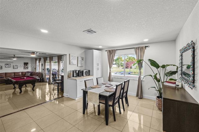3701 NW 114th Avenue, Coral Springs, FL 33065