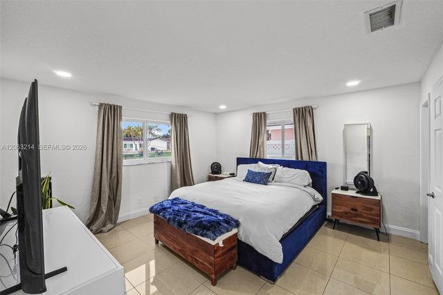 3701 NW 114th Avenue, Coral Springs, FL 33065