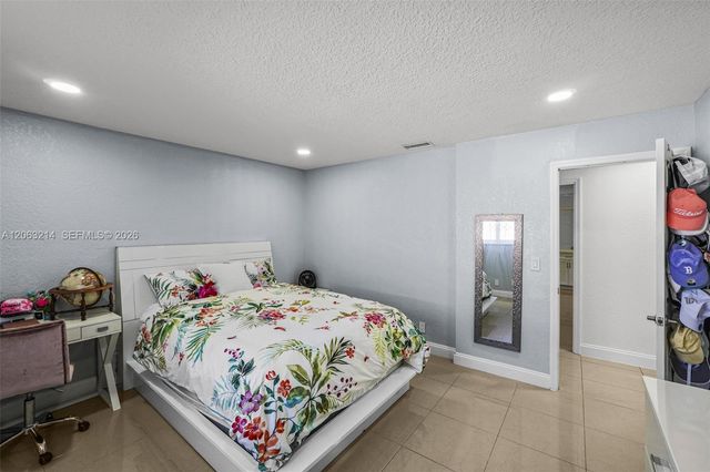 3701 NW 114th Avenue, Coral Springs, FL 33065