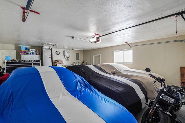 3701 NW 114th Avenue, Coral Springs, FL 33065