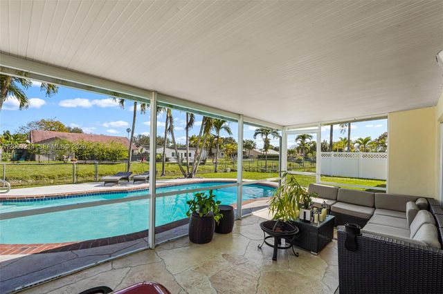 3701 NW 114th Avenue, Coral Springs, FL 33065