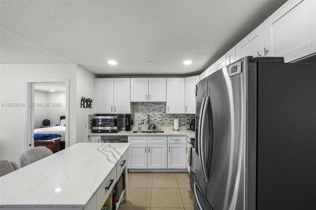 3701 NW 114th Avenue, Coral Springs, FL 33065