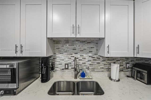 3701 NW 114th Avenue, Coral Springs, FL 33065