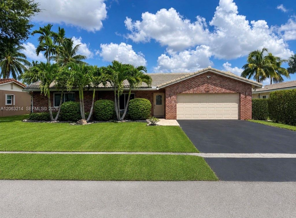 3701 NW 114th Avenue, Coral Springs, FL 33065