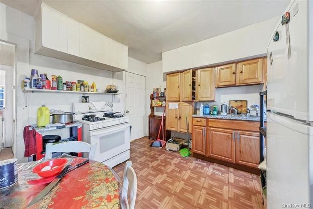 100 Carson Avenue, Newburgh, NY 12550