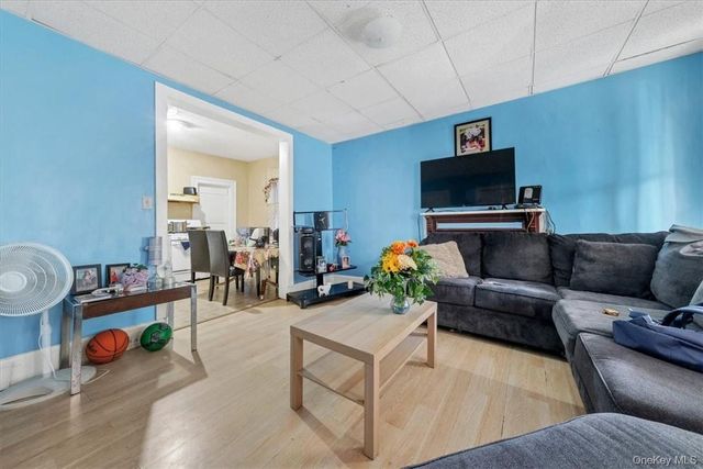 100 Carson Avenue, Newburgh, NY 12550