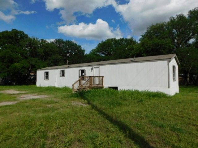 515 Skylark Drive, Granbury, TX 76049