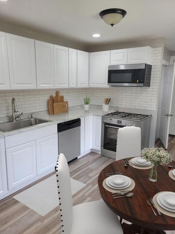 5024 N 32nd STREET, Milwaukee, WI 53209