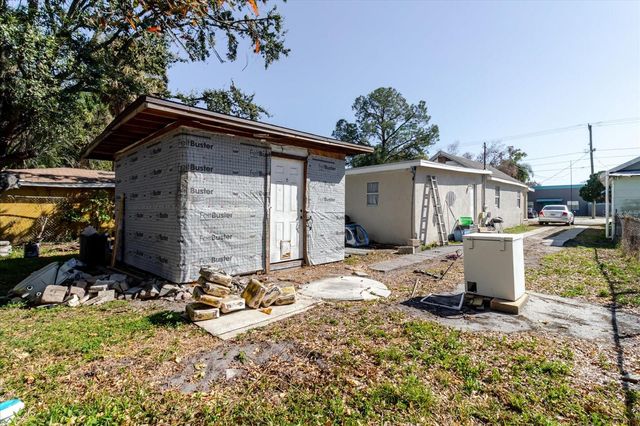 2006 E STUART STREET, Tampa, FL 33605