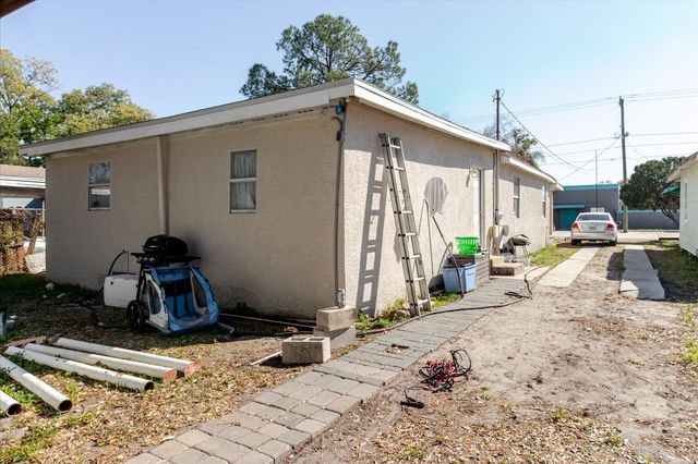 2006 E STUART STREET, Tampa, FL 33605