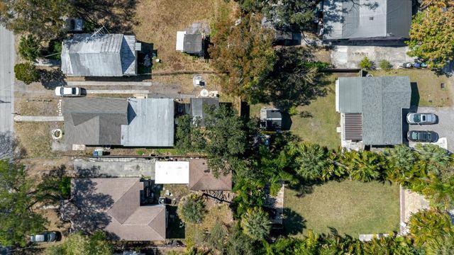 2006 E STUART STREET, Tampa, FL 33605