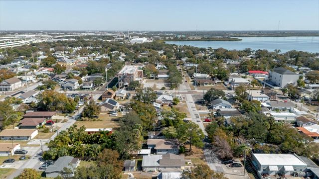 2006 E STUART STREET, Tampa, FL 33605