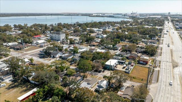 2006 E STUART STREET, Tampa, FL 33605