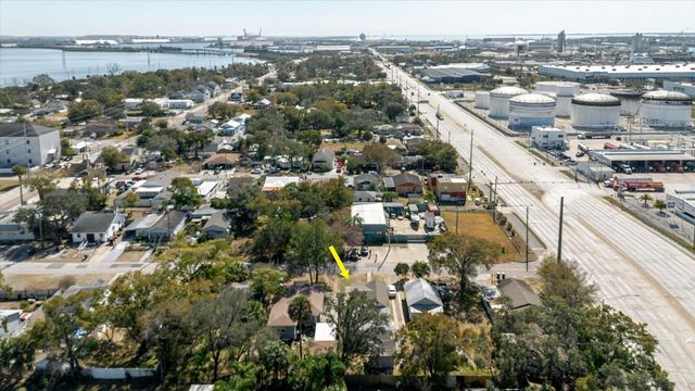 2006 E STUART STREET, Tampa, FL 33605