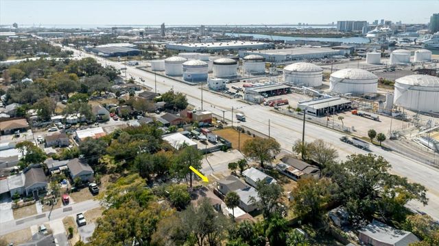 2006 E STUART STREET, Tampa, FL 33605