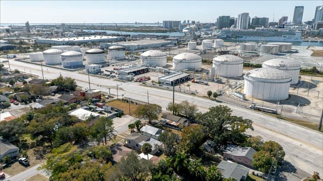 2006 E STUART STREET, Tampa, FL 33605