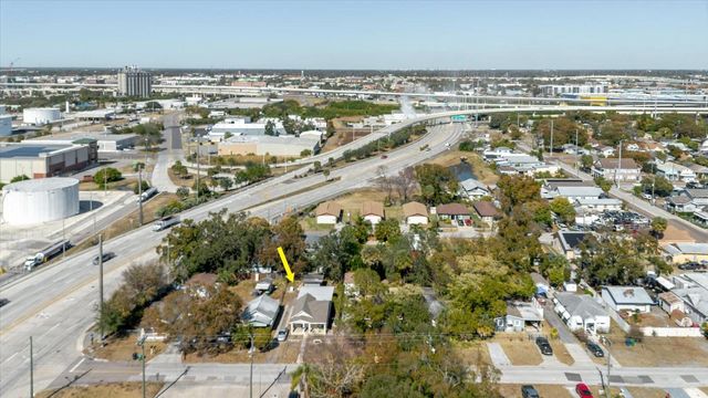 2006 E STUART STREET, Tampa, FL 33605