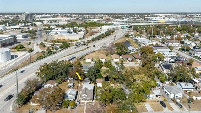 2006 E STUART STREET, Tampa, FL 33605
