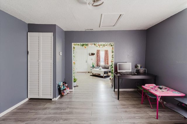 2006 E STUART STREET, Tampa, FL 33605