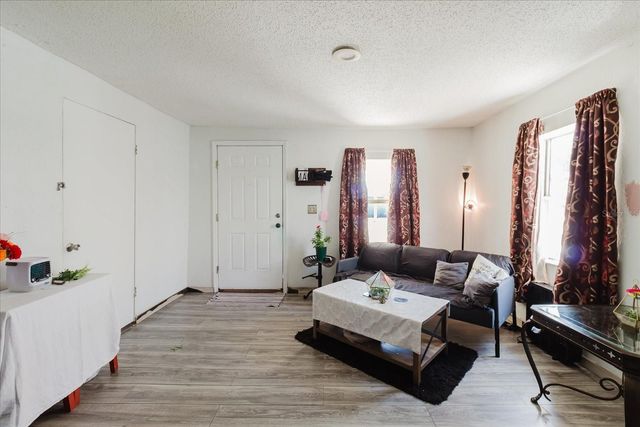 2006 E STUART STREET, Tampa, FL 33605