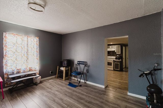 2006 E STUART STREET, Tampa, FL 33605