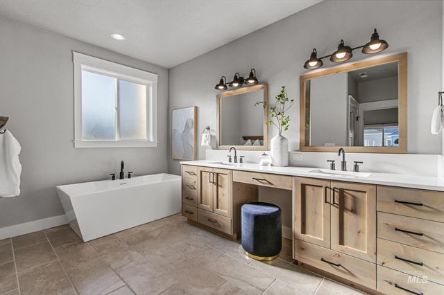 25427 Havard Oak Pl, Caldwell, ID 83607