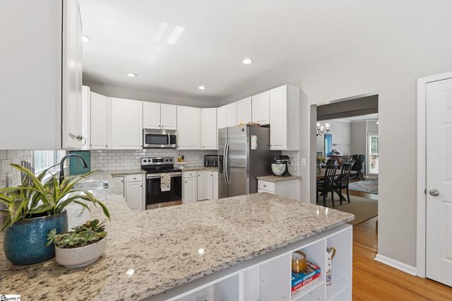 16 Halehaven Drive, Simpsonville, SC 29681