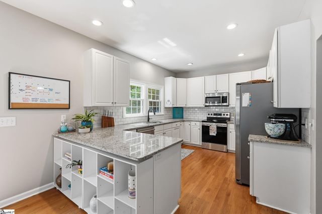 16 Halehaven Drive, Simpsonville, SC 29681