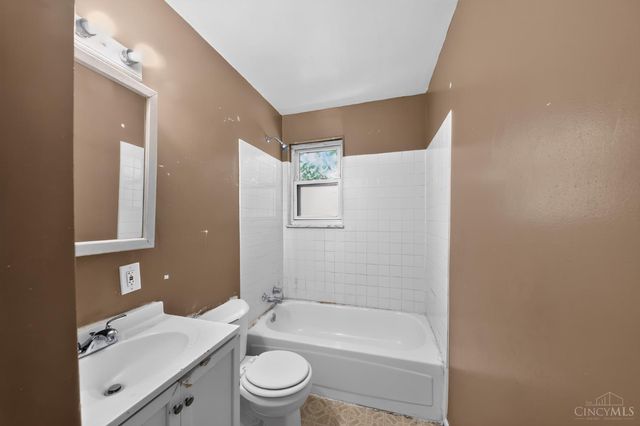 3746 Anioton Court, Cincinnati, OH 45227