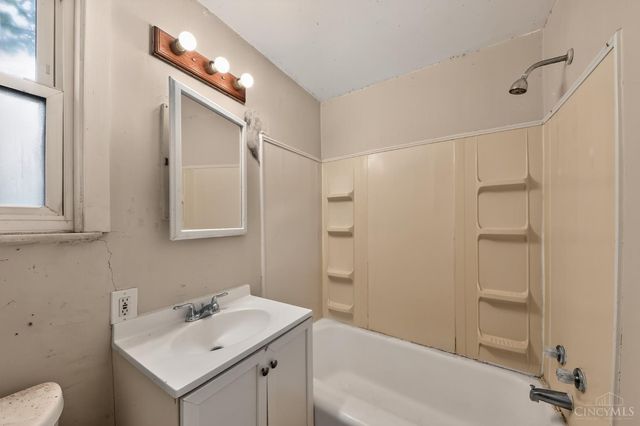 3746 Anioton Court, Cincinnati, OH 45227