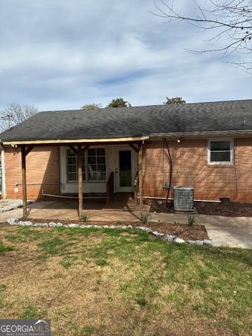 8795 Maysville Road, Maysville, GA 30558