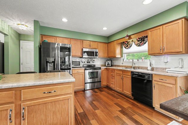 2187 Bluegrama Drive, Burlington, KY 41005