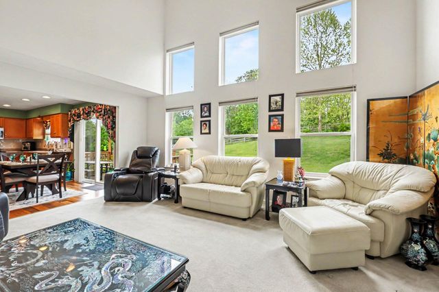 2187 Bluegrama Drive, Burlington, KY 41005